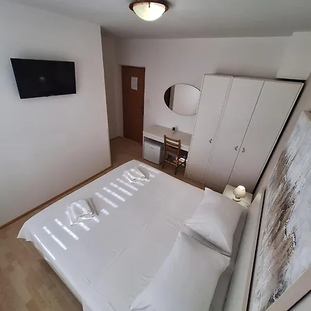 Katarina Casa de hóspedes Banići